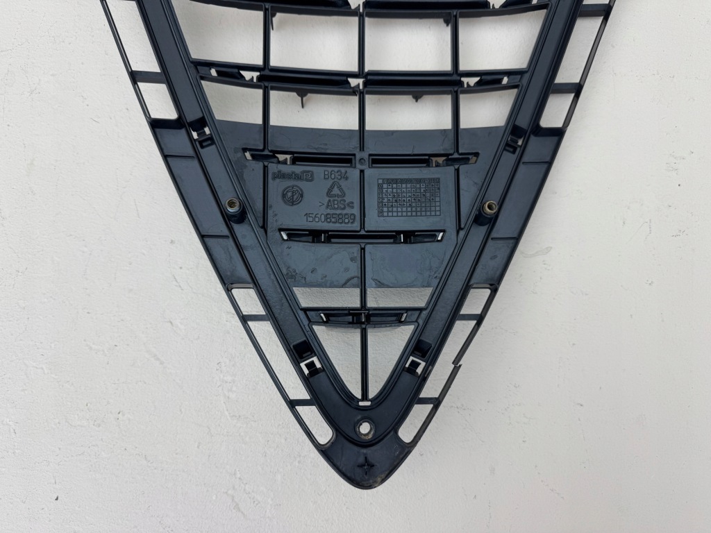 Alfa romeo giulietta 09-12 решётка решётка радиатора радиатора бампера перед 156085889 Цена