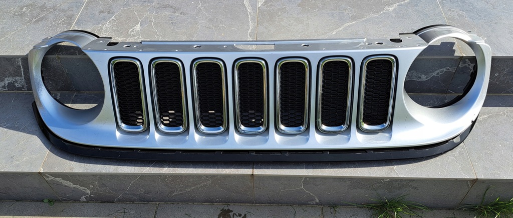 фото №1, Решётка радиатора решётка радиатора jeep renegade poznań