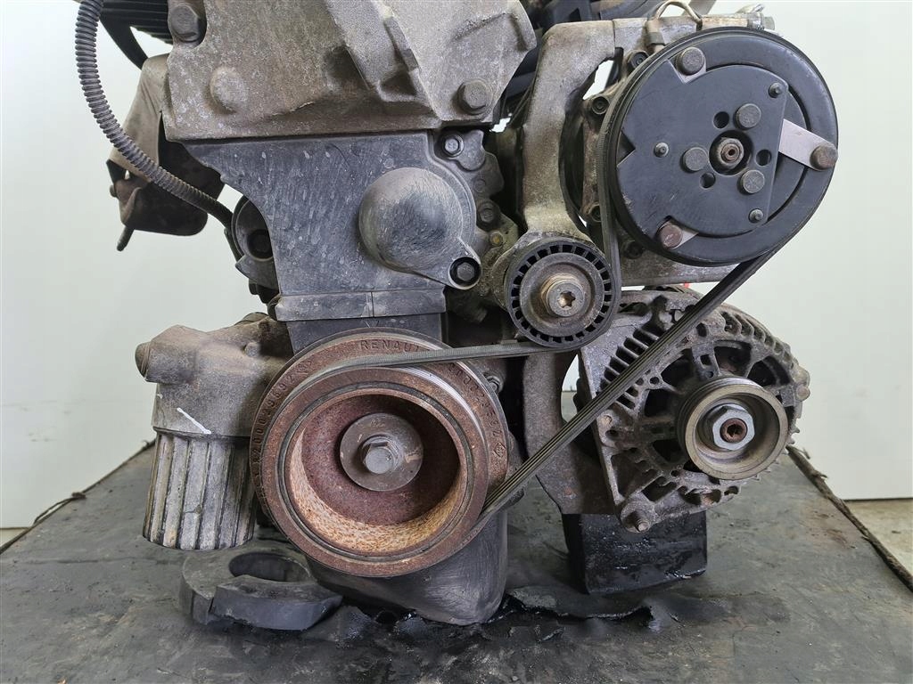 Двигун стійку  бензин renault twingo 1 1.2 73km 1993-2007 kod:d4fa702 76tyś в Україні