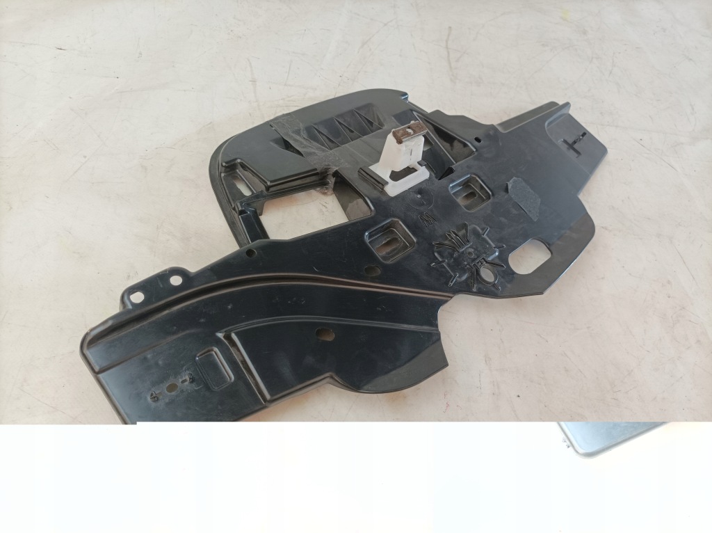 фото №5, Jeep grand cherokee wk2 19 кронштейн консоли usa