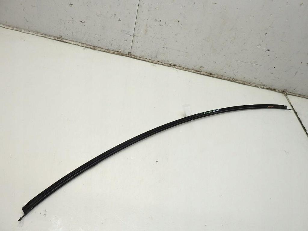 фото №6, Молдинг стекло лобовое mercedes w220