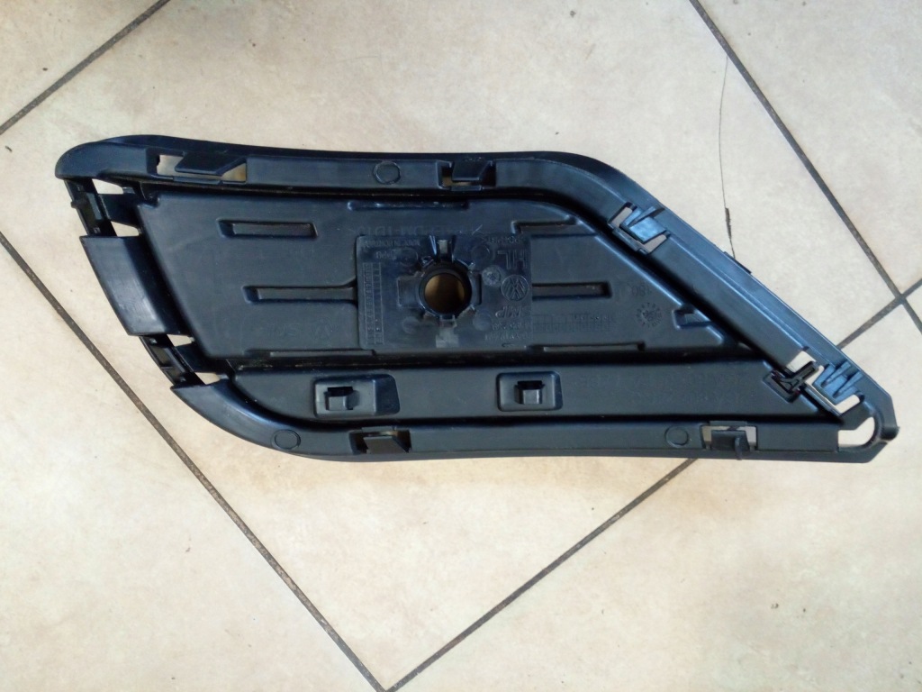 фото №2, Решітка бампера vw t-roc задня oryg.