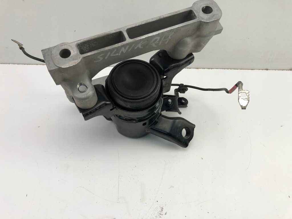 фото №4, Toyota rav4 iv hybrid кронштейн подушка двигателя