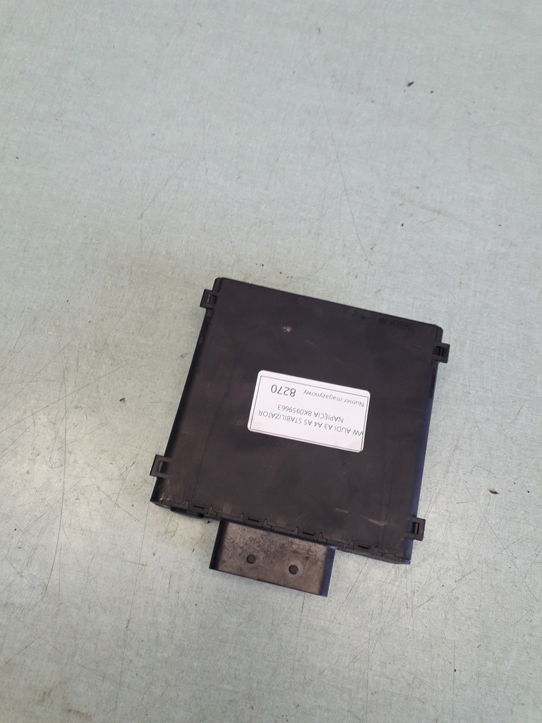 фото №3, Audi a4 a5 8t модуль блок керування напруги