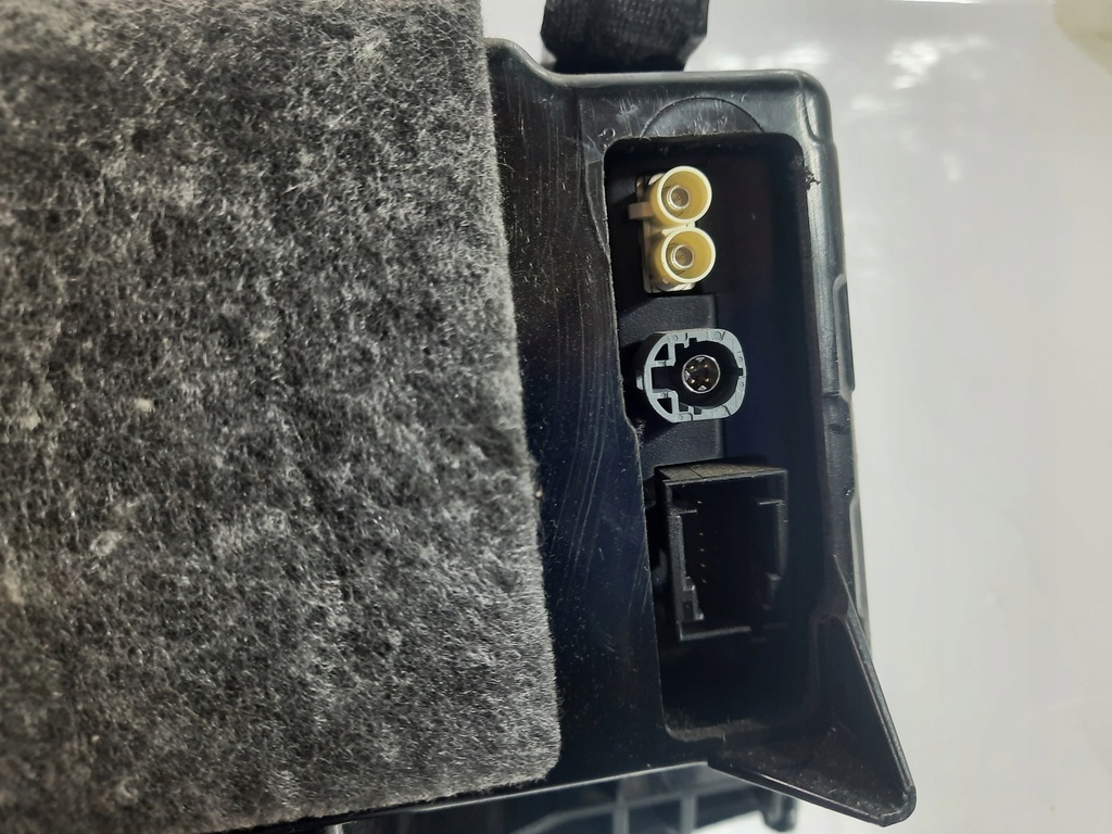 фото №9, Бардачок пасажира mercedes-benz оригінальний номер a2046801591