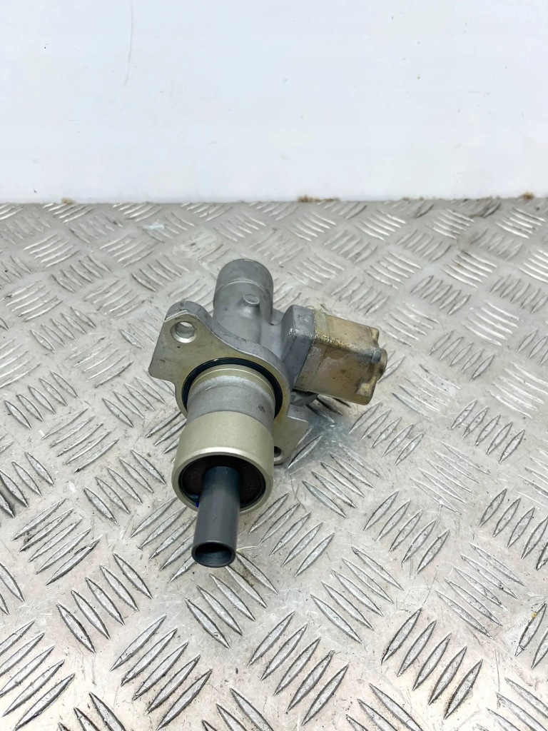 Циліндрик гальмівний mercedes-benz sl r129 a0054307101 29875808 6.0l Зі Шроту