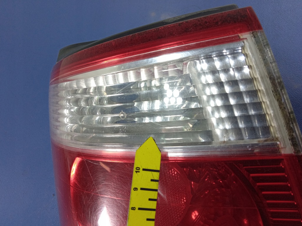 фото №12, Kia carens ii лампа задняя левая наружная