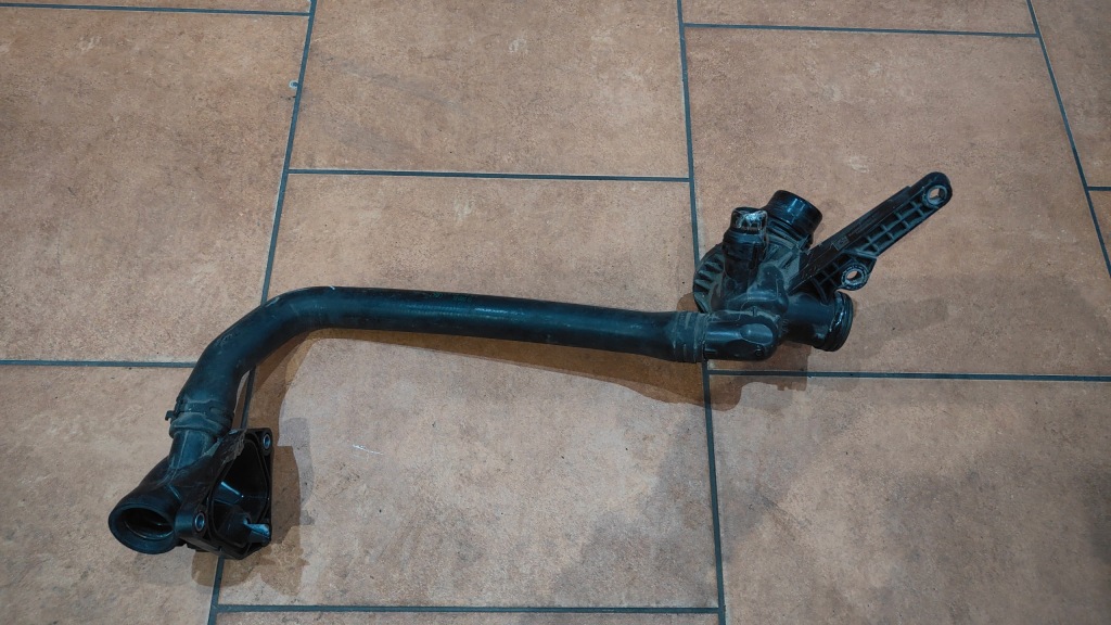 Купить Bmw f20 f21 шланг труба пабтрубок  корпус термостата 11537600586-09
