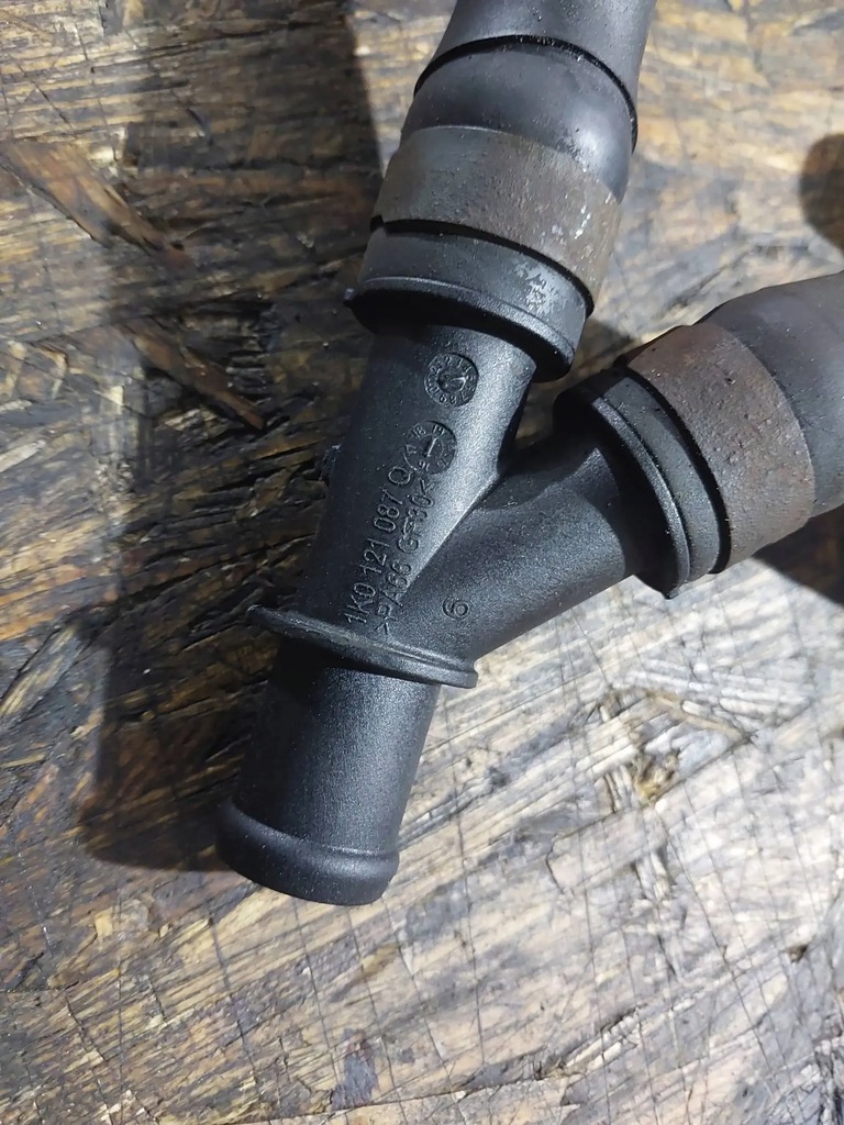 фото №7, Патрубок шланг системы охлаждение seat leon iii 1.2 tsi cyv 5q0122051bd