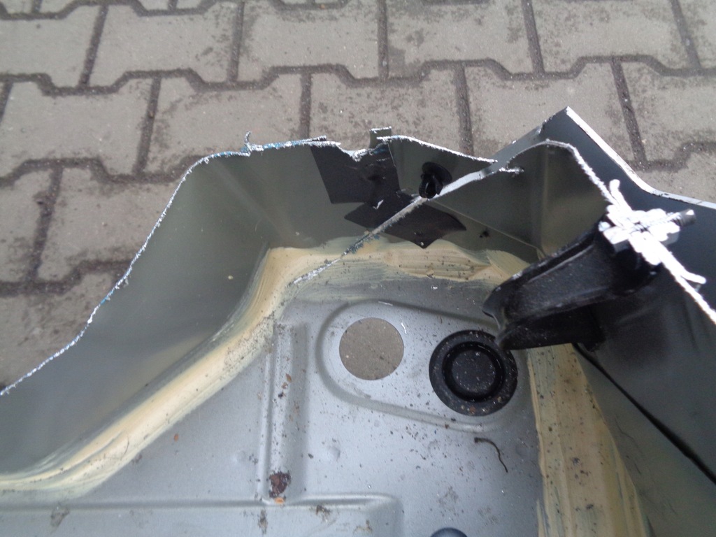 фото №5, Ford b-max pas задня задній піддон mc