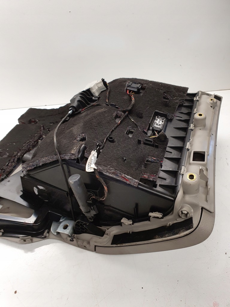 фото №5, Бардачок пассажира audi a6 c6 4f1857035ch светлый