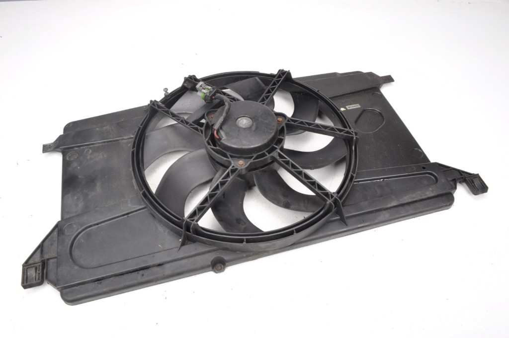 Купити Ford focus mk2 1.6 вентилятор радіатора води