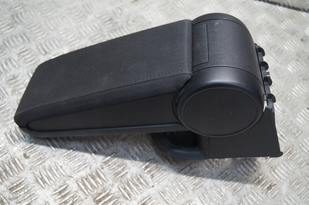 фото №1, Vw new beetle 5c подлокотник