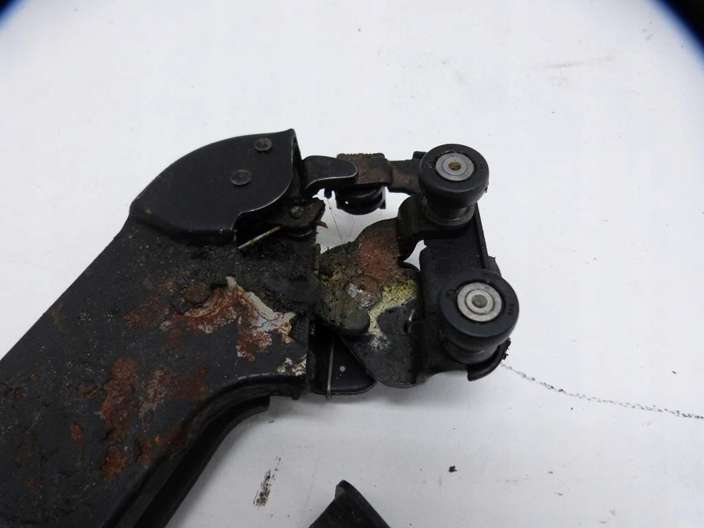 фото №7, Механізм двері розсувних лівий задня ролики kia carnival iii