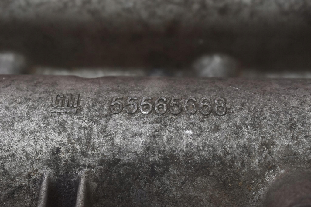 Кришка клапанів корпус вали 55565668 opel insignia a 2.0 cdti 130 km 08- Недорого