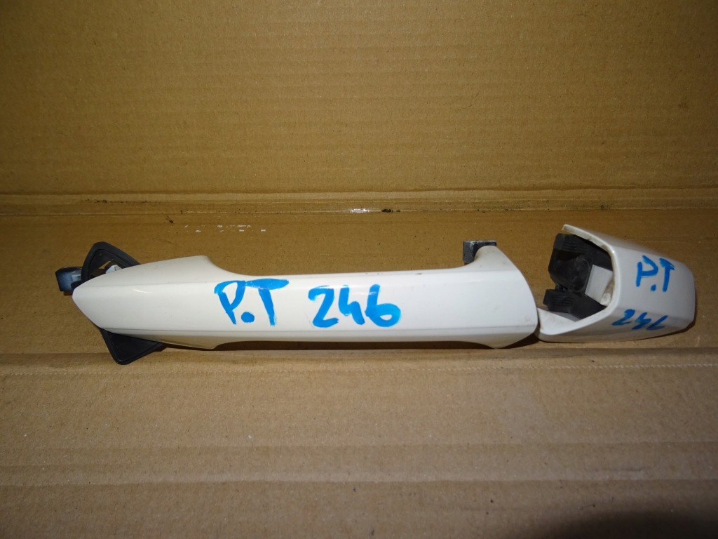 фото №1, W246 b-klasa ручка дверь правая правый задняя