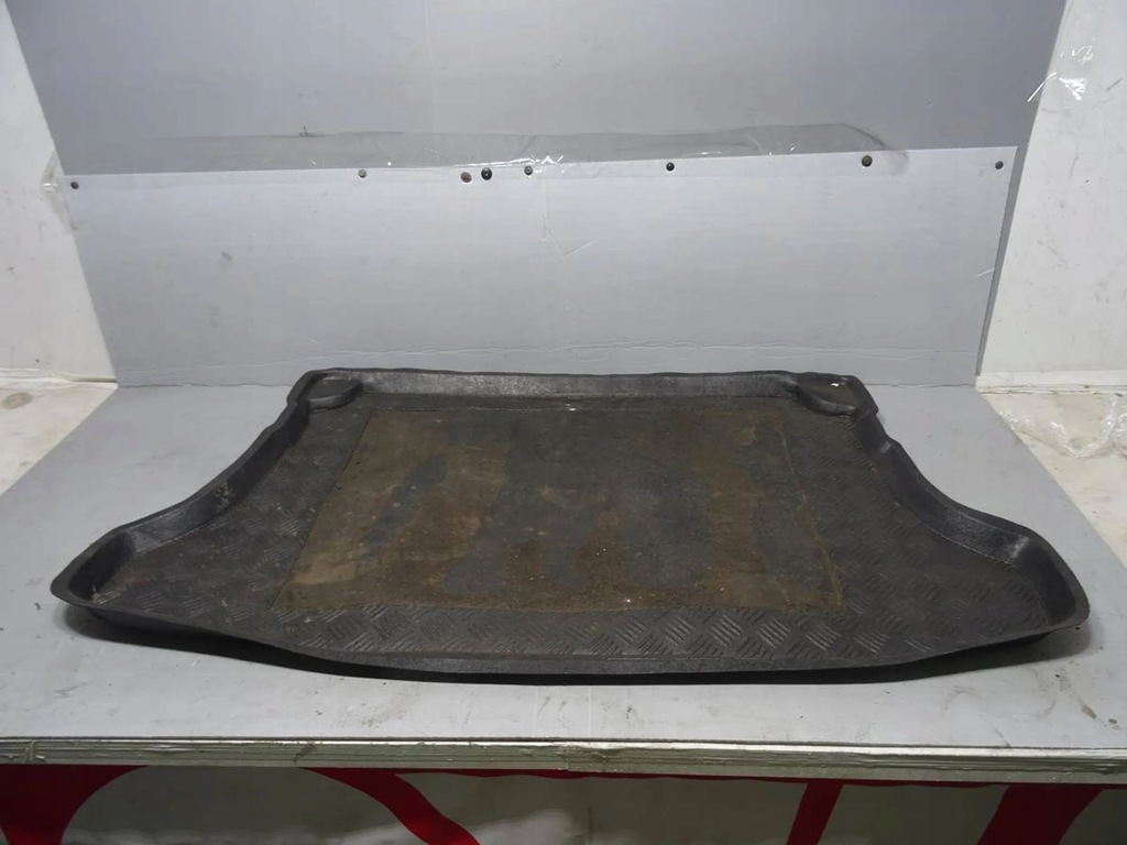 фото №1, Резиновый элемент мат багажника suzuki grand vitara ii