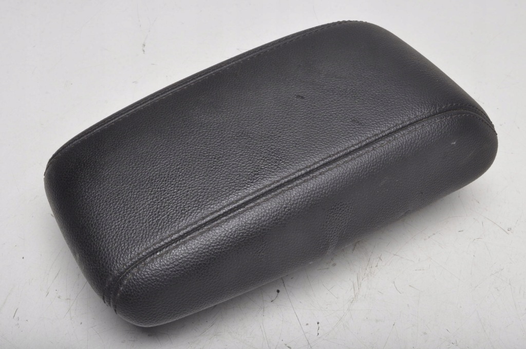 фото №1, Ford fiesta mk8 подлокотник h1bb-a045a07bf3zhe