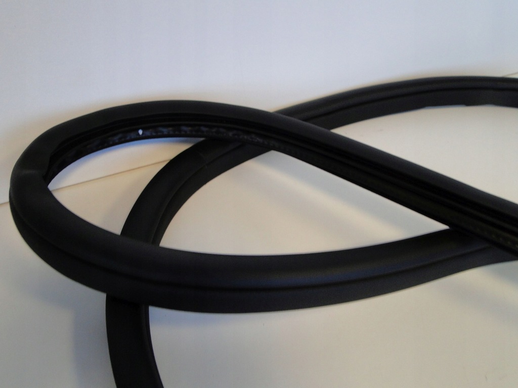 фото №8, Mercedes eqc 293 n293 прокладка край дверь левая передние