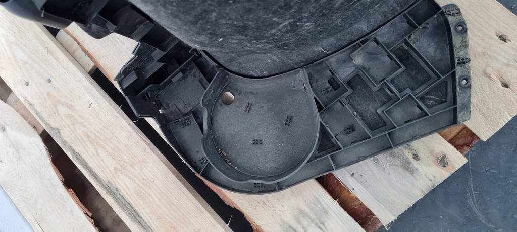 фото №10, Sq8 q8 підкрилок праве правий задня матеріал 24r 4m8810172n