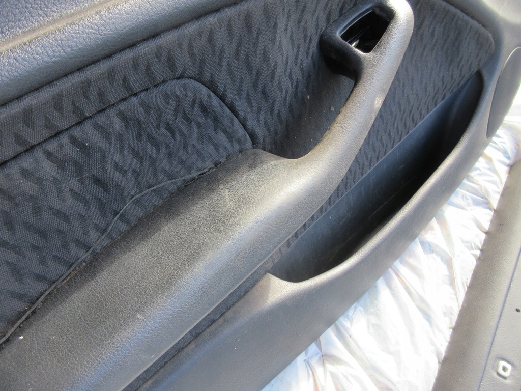 фото №15, Обшивки дверь 4szt. bmw e46 sedan 8217203 8213919