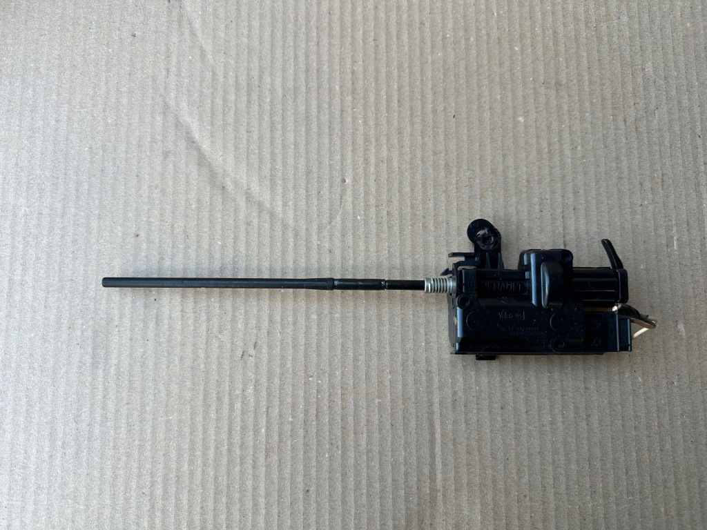 Купить Renault clio iv привод крышка заливной топлива 788262843r