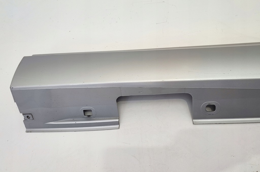 фото №8, Mercedes-benz оригинальный номер a2466901440 молдинг порог