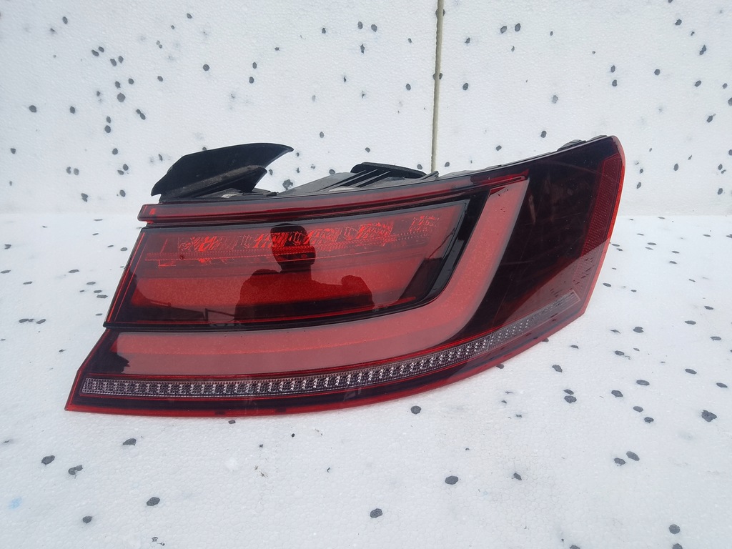 фото №1, Volkswagen оригінальний номер 3g8945208g лампа задня комбінована