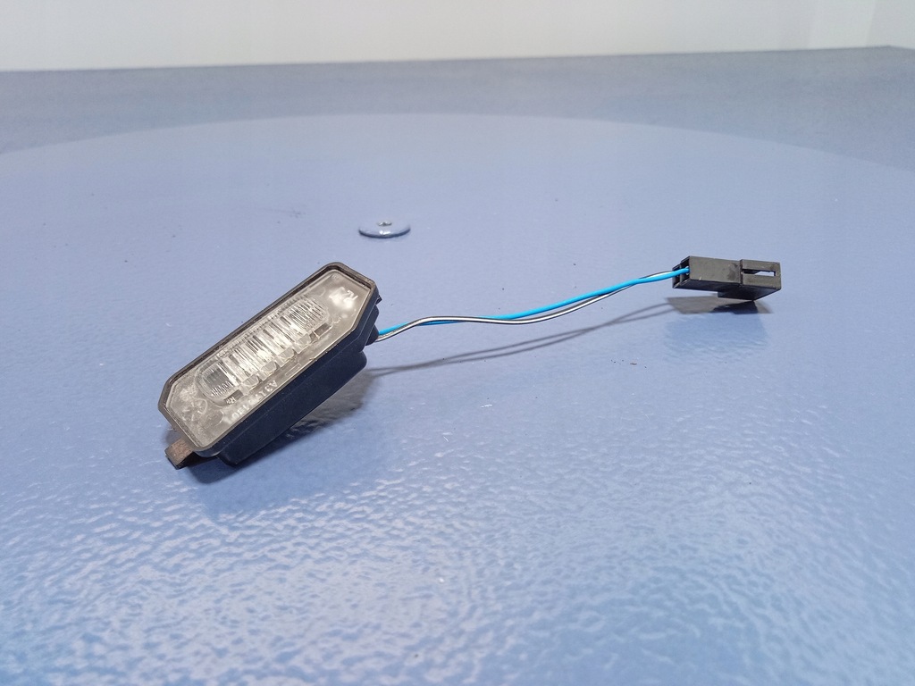 фото №1, Mercedes c w205 освещение лампа зеркало