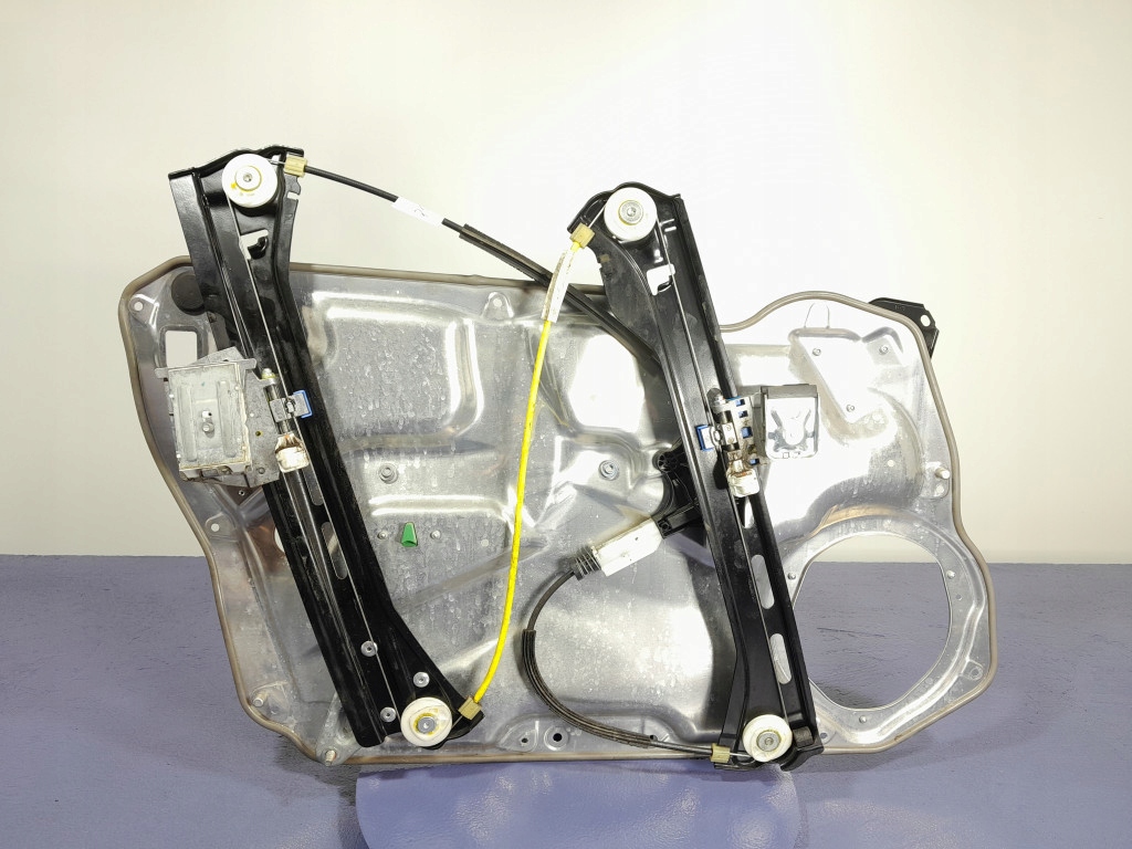 Mercedes cls w218 рестайлинг  седан подъемник стекло перед передний правый  918236-102 в Украине