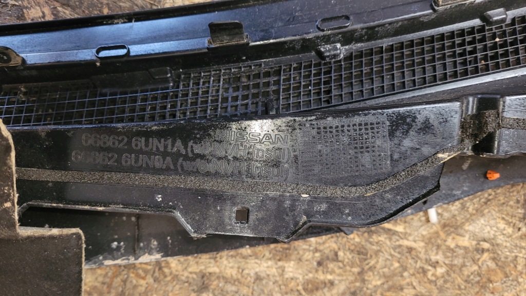 Купити Nissan qashqai 3 j12 жабо накладка верхній