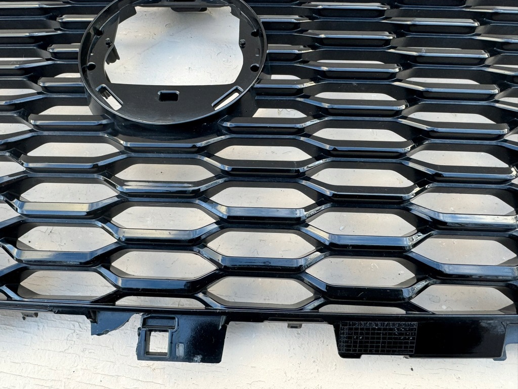 фото №8, Jaguar xe r dynamic 19-24r решётка радиатора решётка радиатора бампера перед передний lx73-8b271