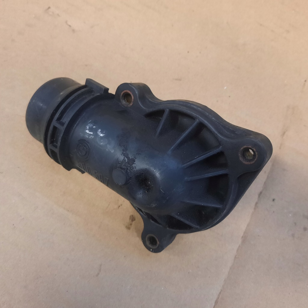 фото №1, Bmw оригинальный номер 7500597 термостат корпус