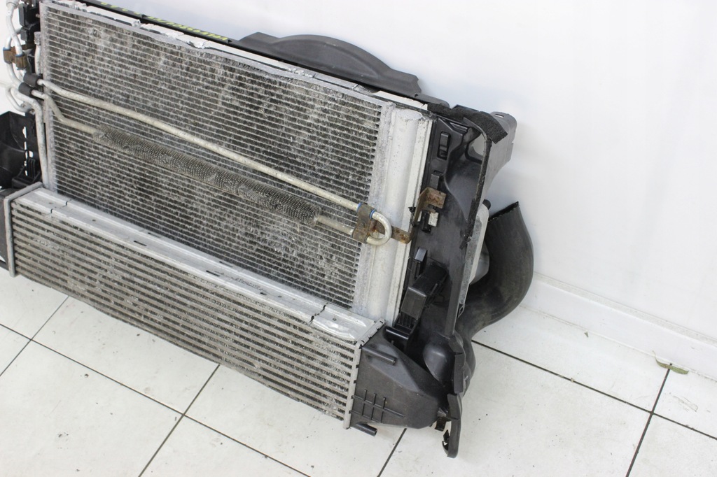 фото №6, Volvo v70 iii 2.4 d 07r- комплект радиатор вентиляторы автоматическая коробка передач