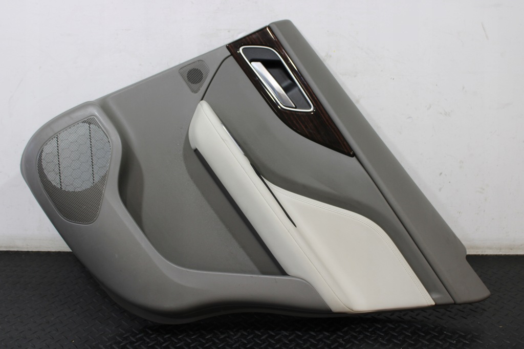 фото №1, Обивка обшивка дверь правый задняя jaguar f-pace x761