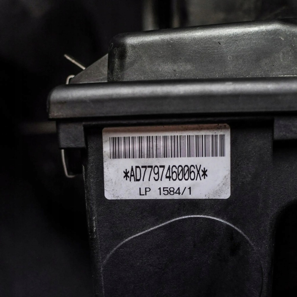 фото №5, Bmw 1 e81 e87 2008 корпус фильтра воздуха