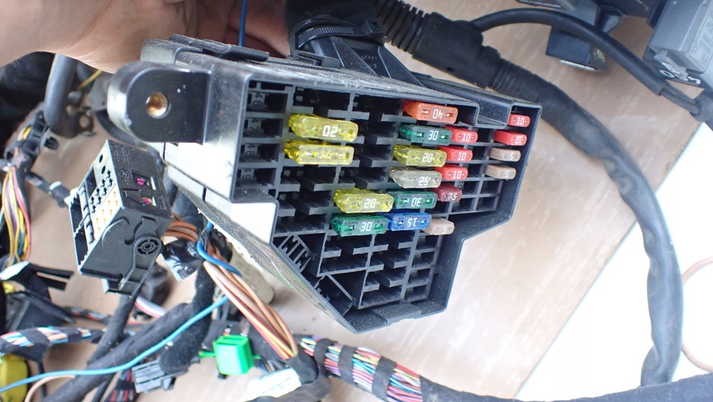 фото №4, Vw jetta 5c электропроводка консоли салона двигателя 2.0