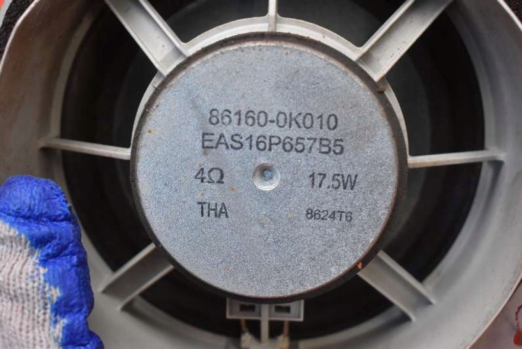 фото №8, Динамик правый перед 86160-0k010 toyota hilux 7 vii 05-15