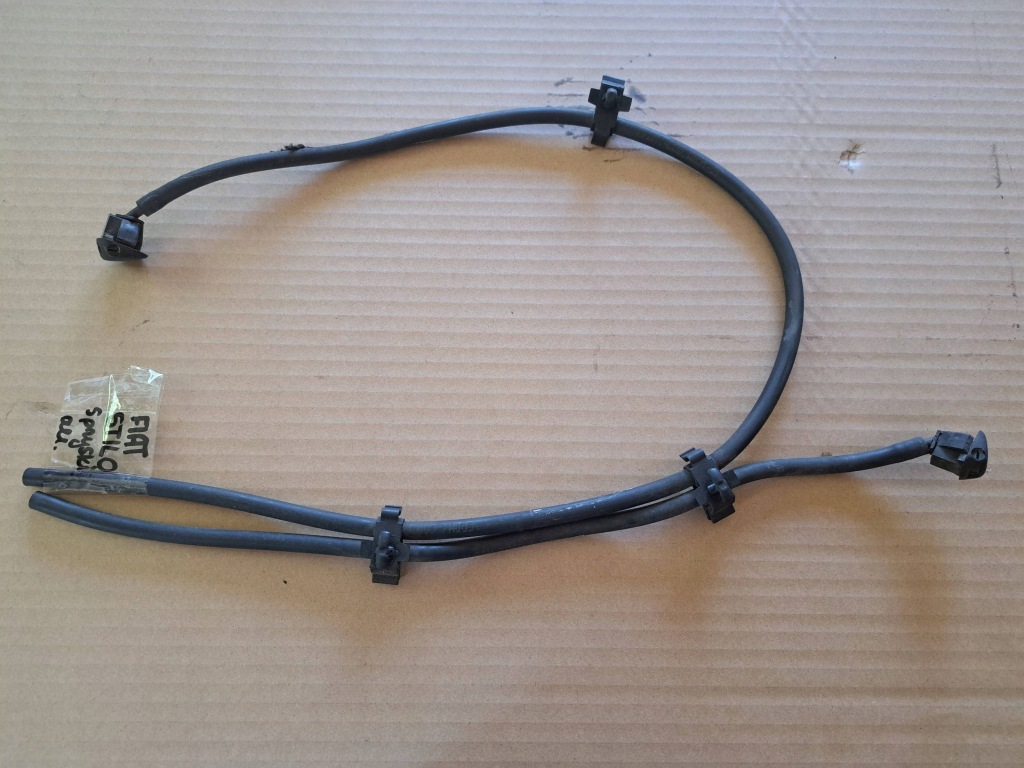 Купити Fiat stilo форсунки омивача з проводом комплект