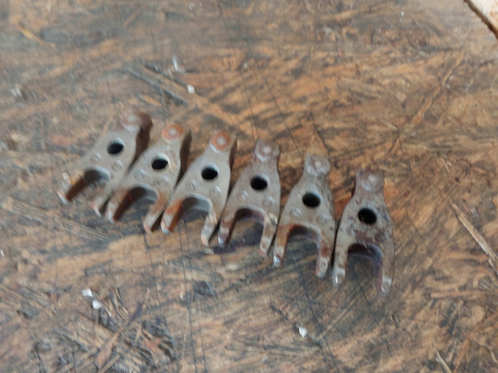 Кронштейн вприску форсунки підніжка jeep 3.0 crd в Україні