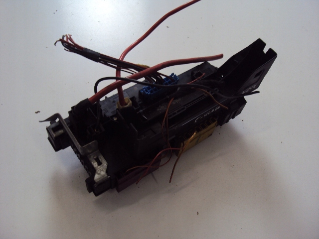 фото №3, Коробка предохранителей mercedes c-klasa w204