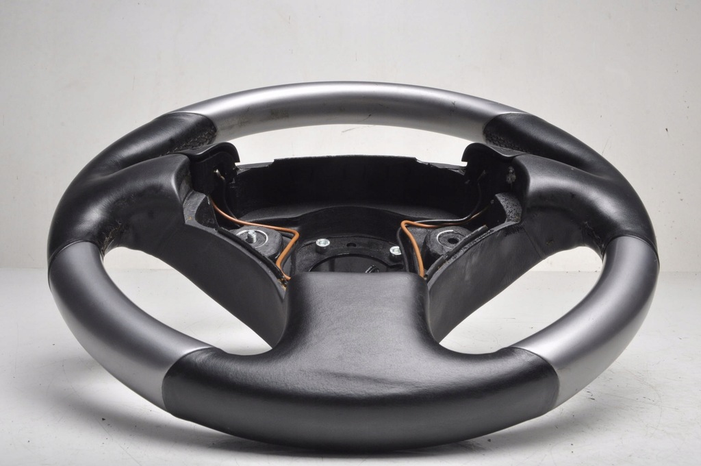 фото №10, Aston martin vanquish i vantage воздуховод кожаный