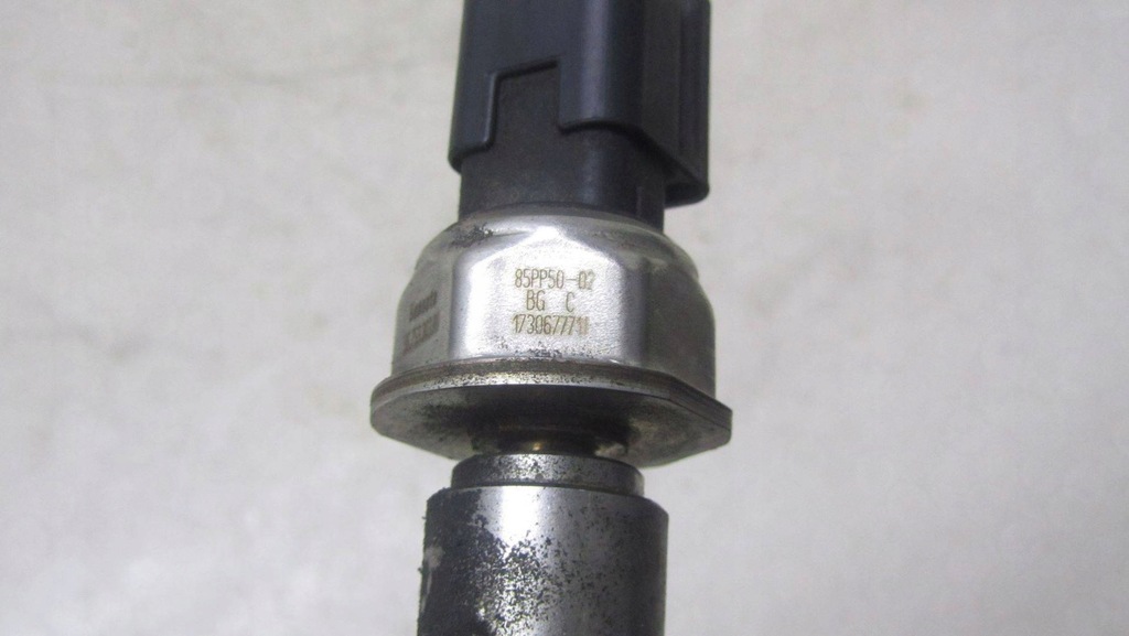 фото №6, Citroen c4 cactus 1.2 молдинг впрыскная 9802438180