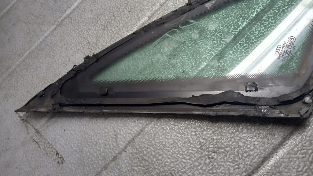 фото №5, Скло кузовна права audi a4 b6 01r 2.0b sedan