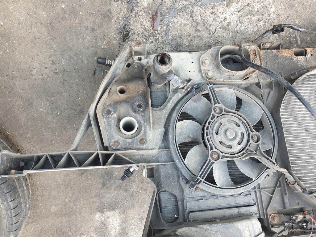 фото №6, Pas передний усилитель комплект радиатор audi a6c5