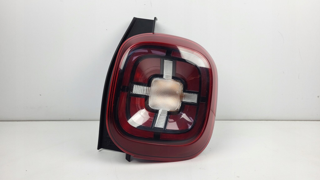 фото №1, Лампа задня задня права dacia duster ii 2 17-