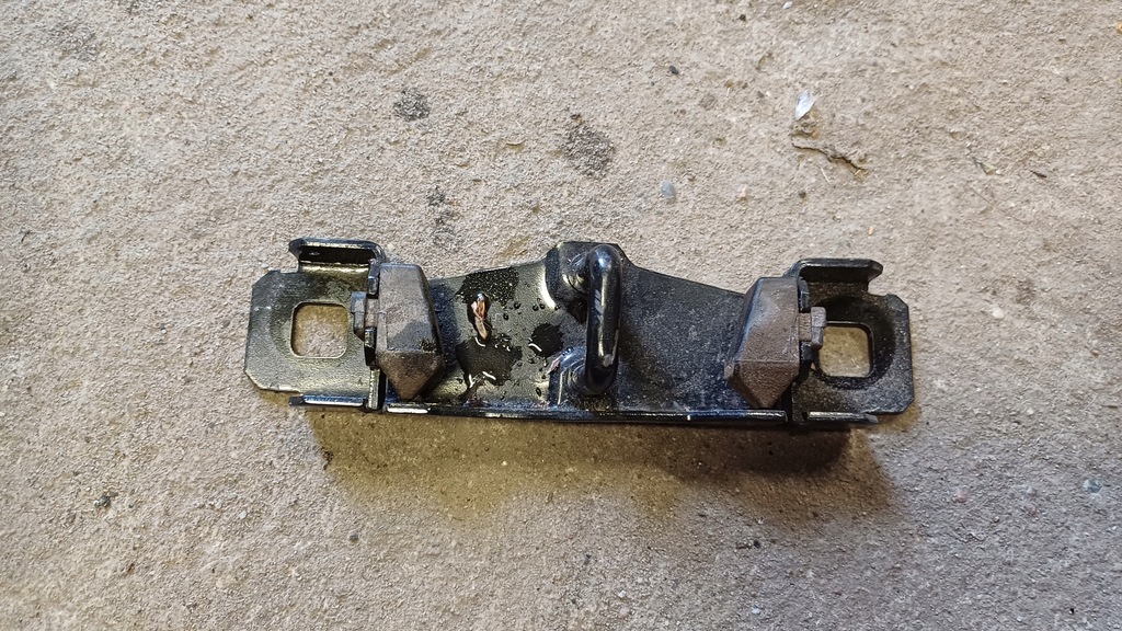 фото №1, Ford focus mk3 засов замок крышки