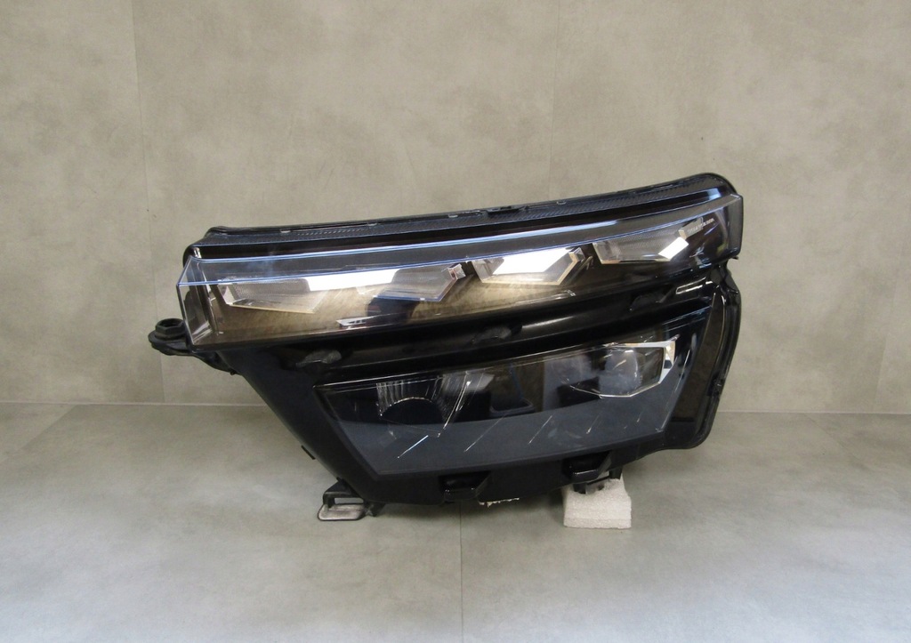 фото №1, Лампа перед skoda kamiq 658 full led 19-23 lh 658941015