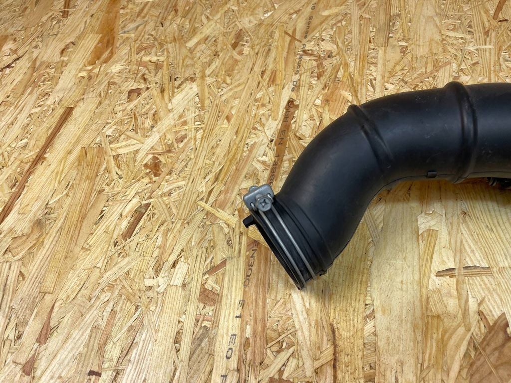 фото №8, Впуск повітрозабірник шланг труба повітря toyota yaris iv cross 17880-f3040 2020-