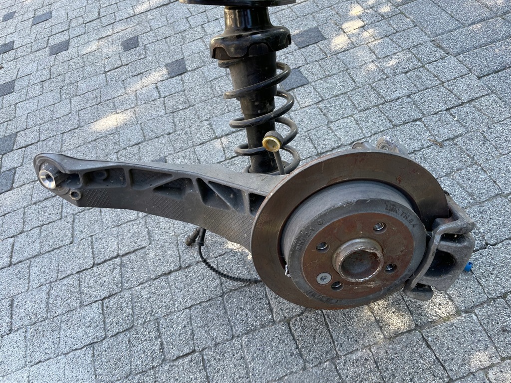 фото №2, Mini r55 r56 r59 поворотный кулак задняя левая рычаг kpl